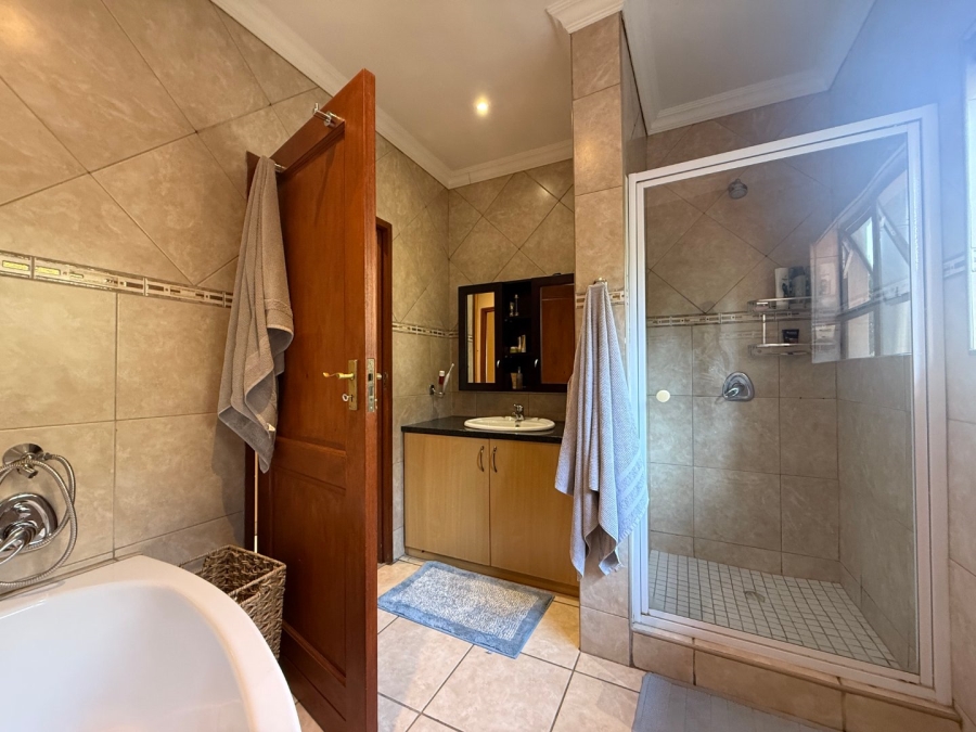 4 Bedroom Property for Sale in Birdwood Estate North West
